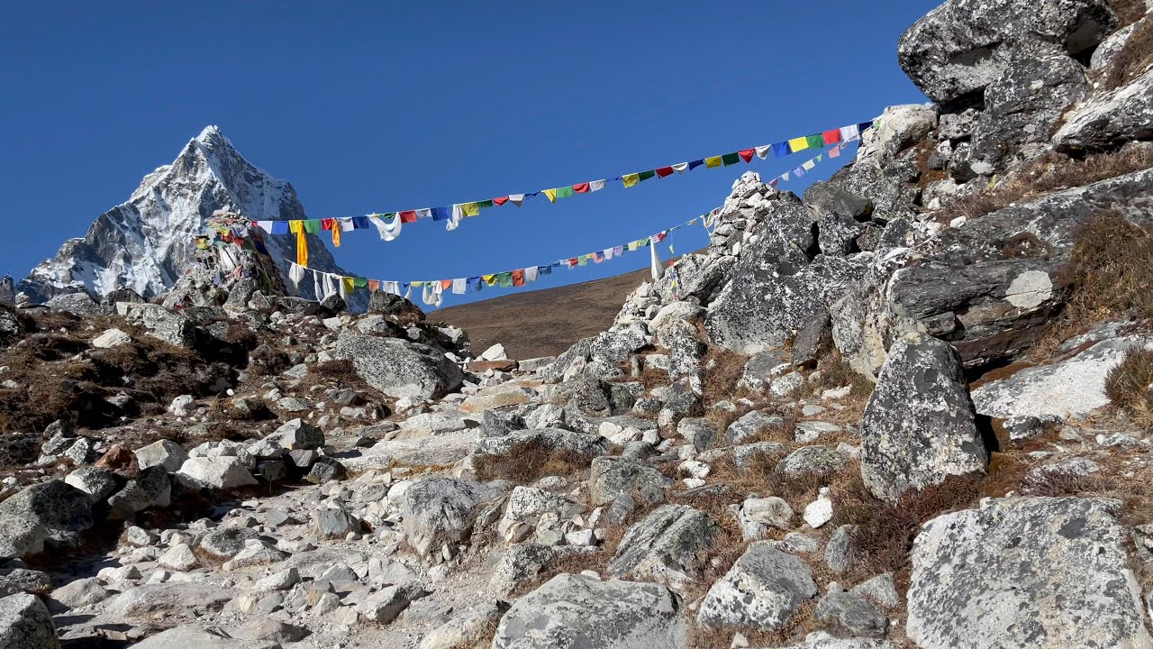 Trek to Lobuche from Pheriche Nepal on Everest trek 4K