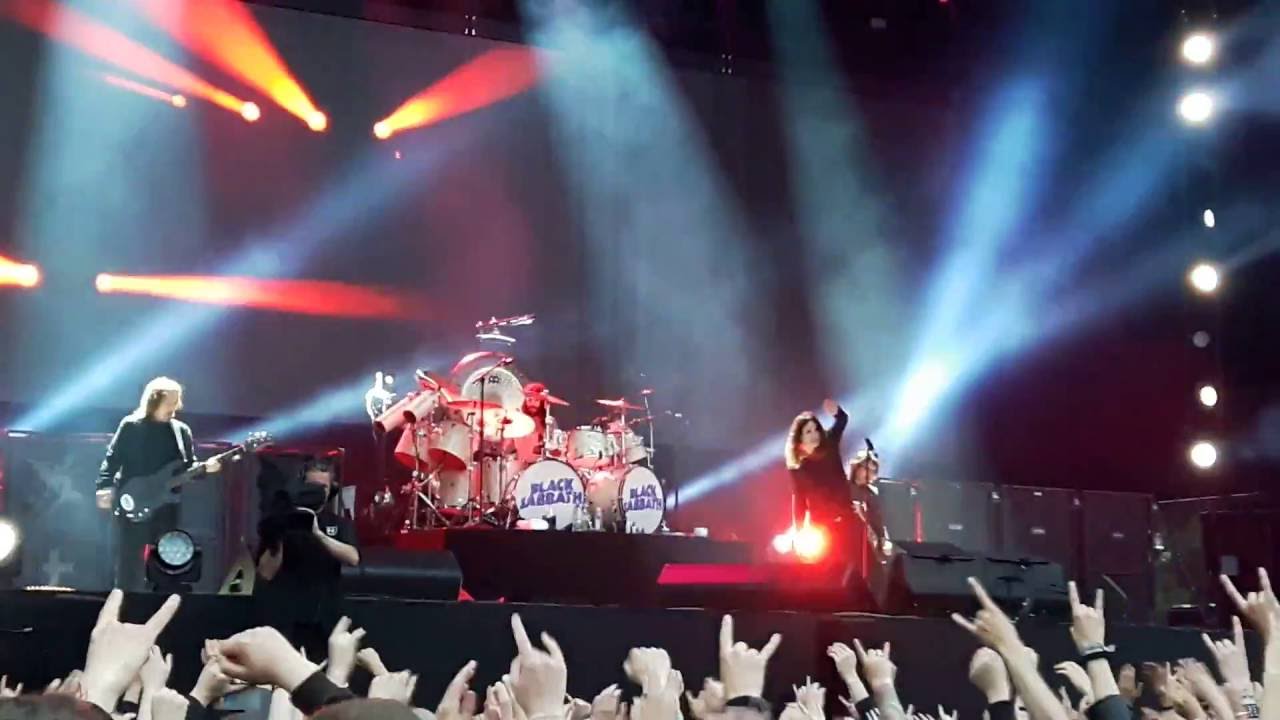 Black Sabbath - War Pigs - (Live Helsinki, Finland 2016)