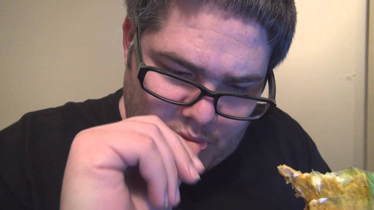 Taco Bell Cool Ranch Doritos Locos Taco Review