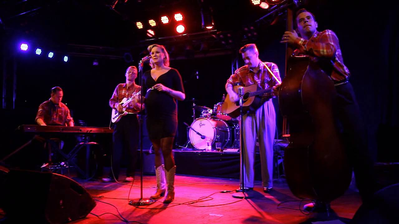 Sara Dee & The Foxhunters - Hoy Hoy