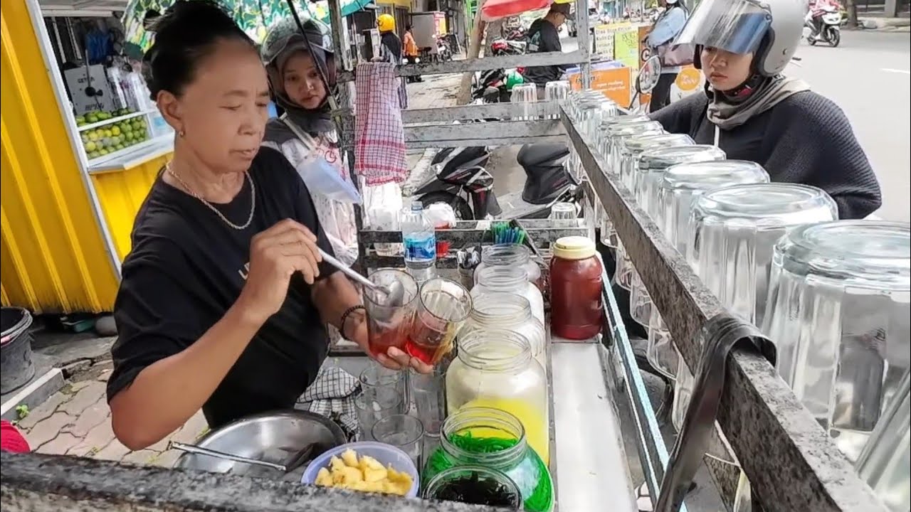 Es Campur Jadul Paling Murah Di Tulungagung sudah 40 Tahun rasanya tetap seperti dulu