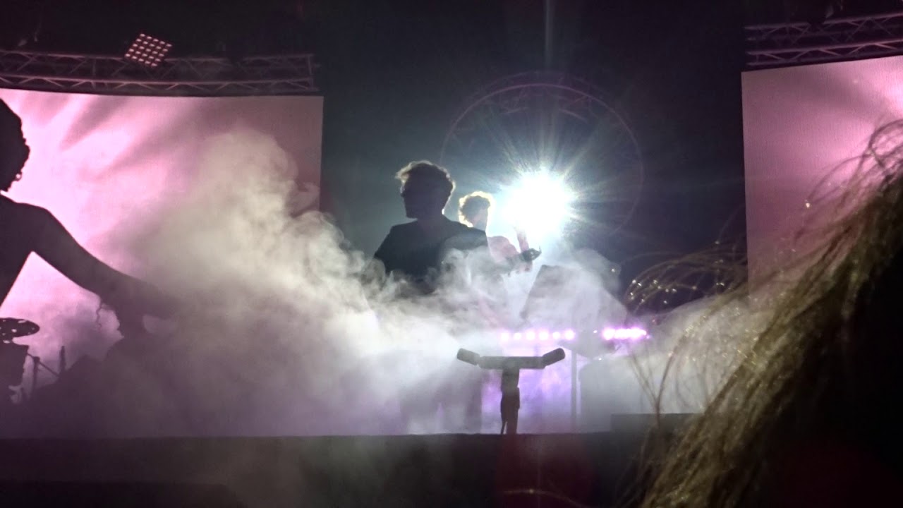 GLENNIS GRACE - HOME - a tribute to Whitney - AFAS LIVE 07-10-18 HD