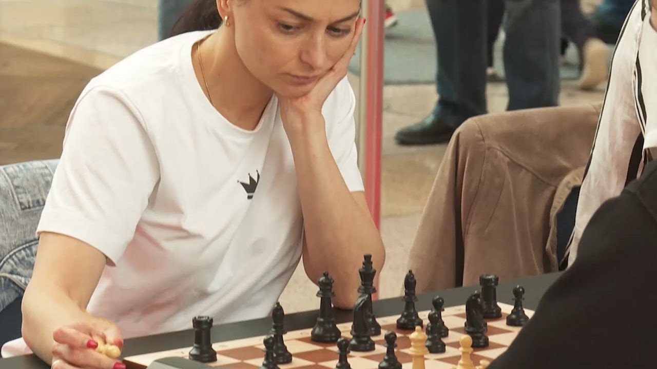 Blitz-Duell: Schach-Weltmeisterin in Pasching