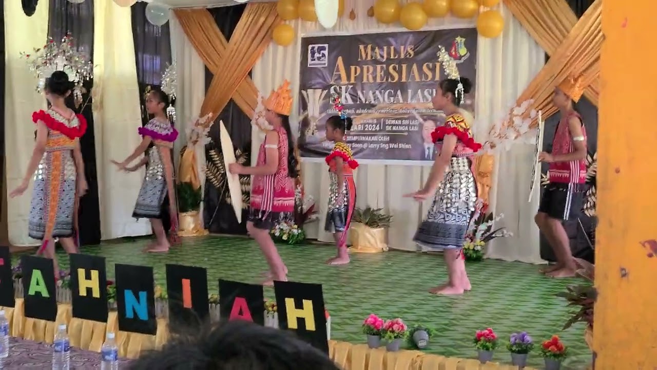 Persembahan Tarian (SK NANGA LASI)