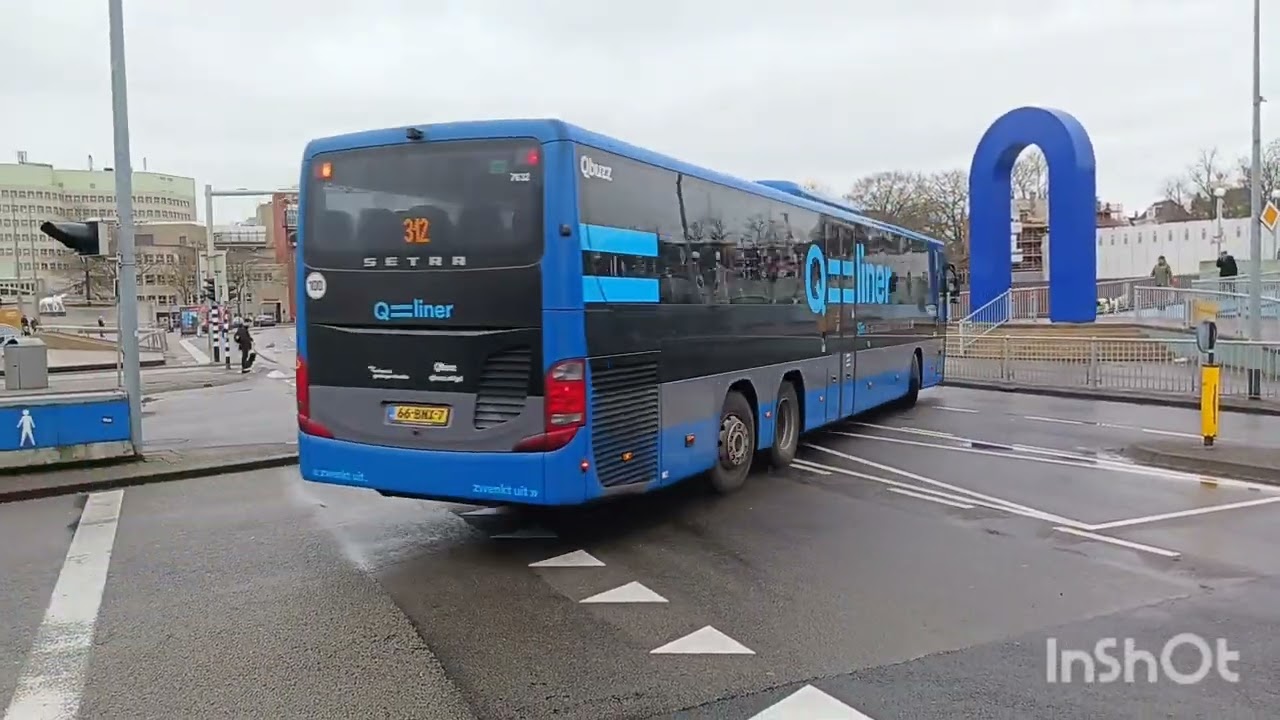 bussen op  station Groningen