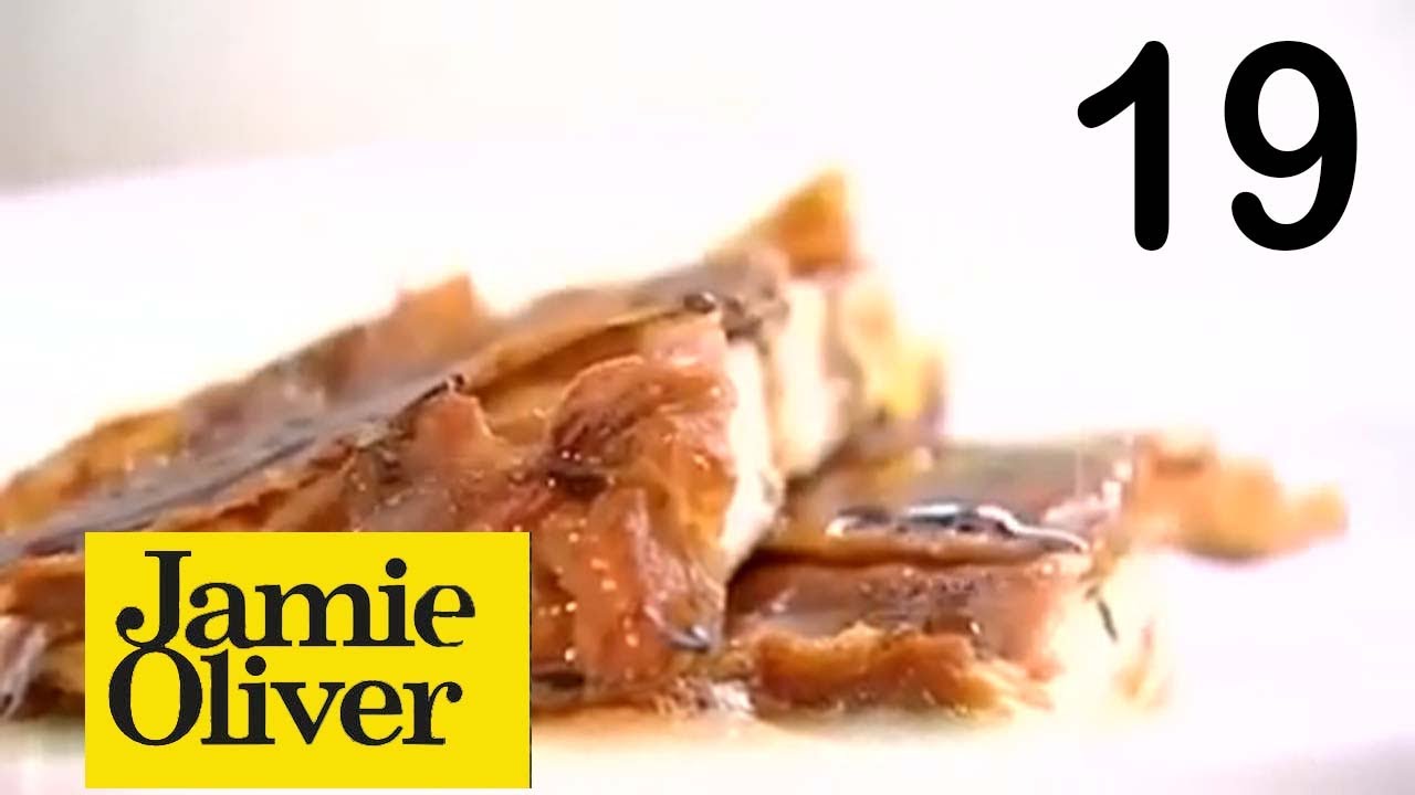 Jamie Oliver. Куриные грудки с пармезаном и хрустящей ветчиной