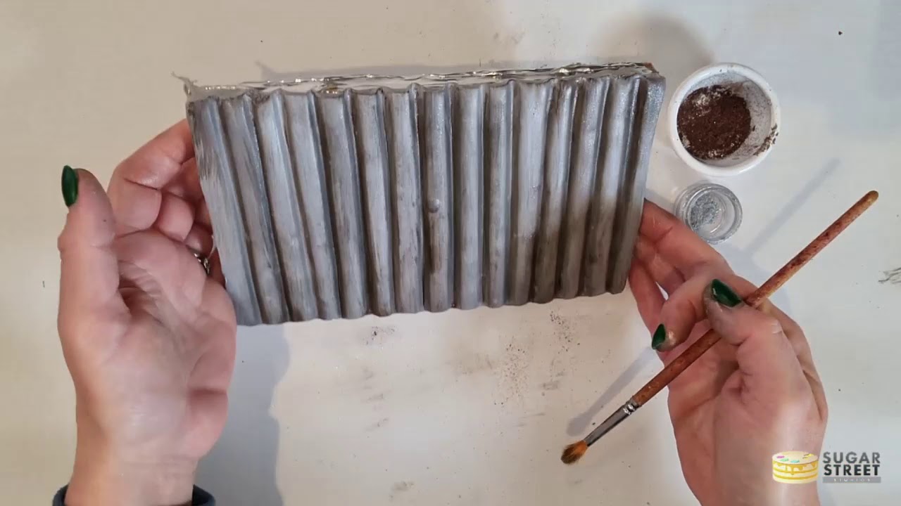 How to Create Metal Cake Textures: 3 Sugarpaste Techniques