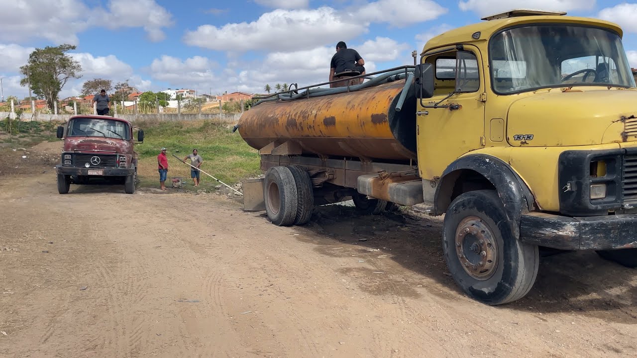 A seca que castiga Araruna faz a lagoa da serra ficar movimentada de carro pipa