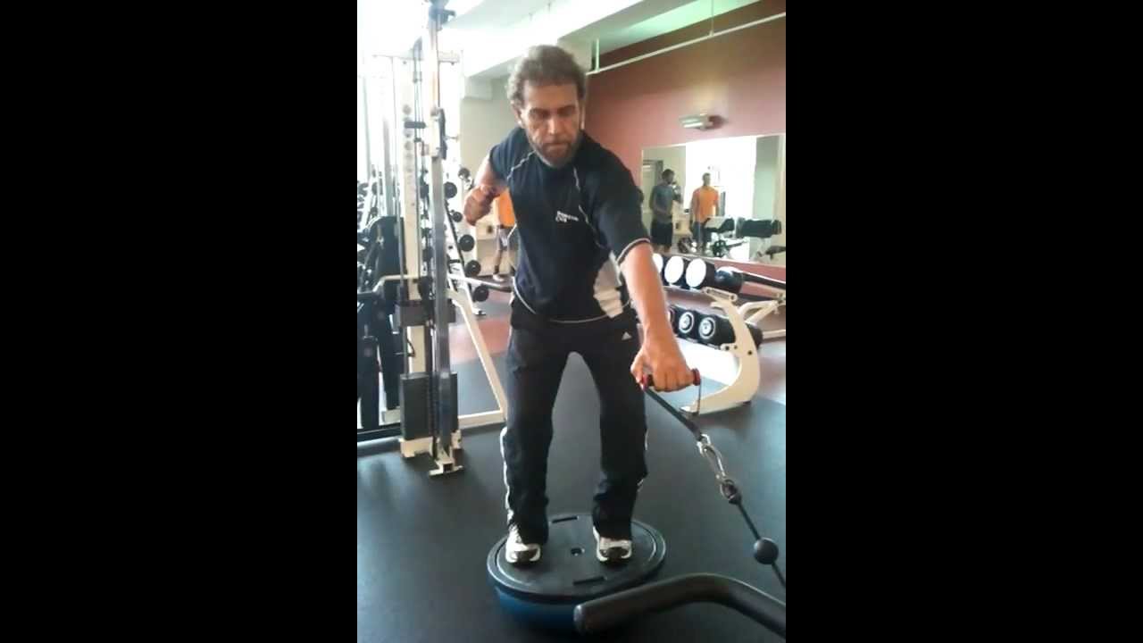 Multimuscle Exercise with Trainer Tom Wildt