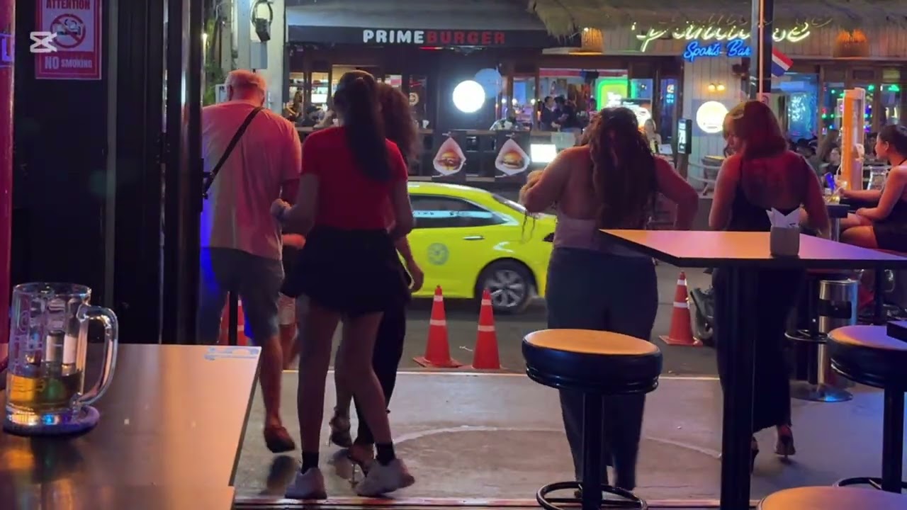 Night out at Sukhumvit Road, Bangkok, Thailand 🇹🇭 