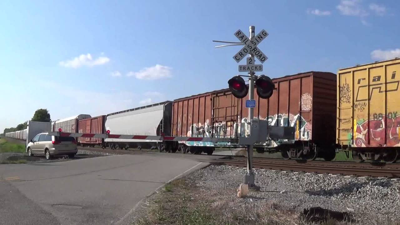 Stone Road Railroad Crossing, Brownsboro, AL with NS 911!