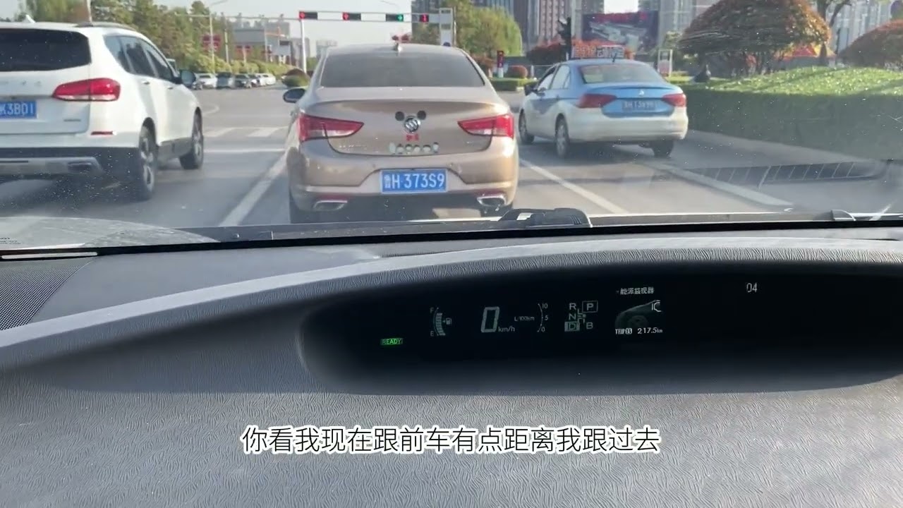 自己更换丰田普锐斯混合动力电池，网友：省油就怕不省钱？并不是