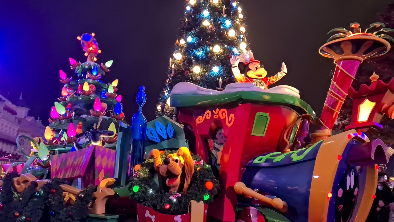 [2021] Mickey's Dazzling Christmas Parade in het donker 4K - Disneyland Paris