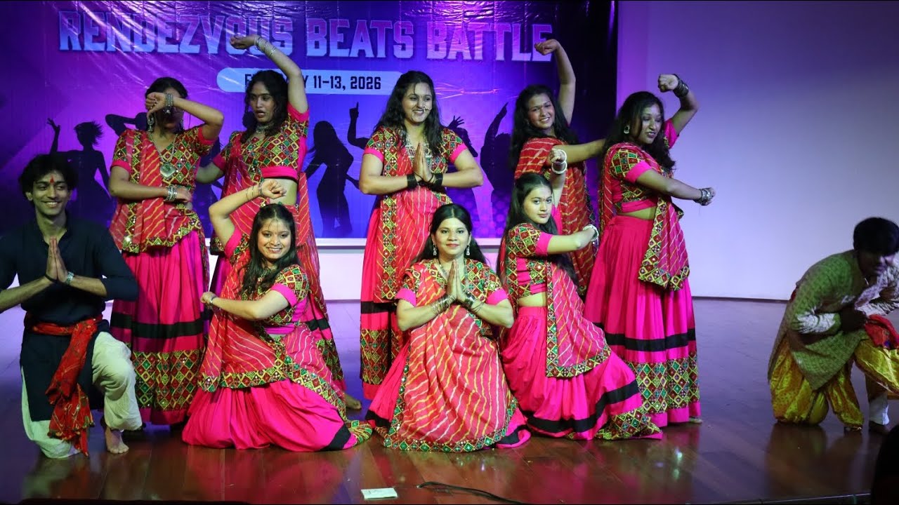 Traditional Garba performance | Udi udi jaaye × Radha kaise na jale × Shubharambh × Dhakla × Khalasi