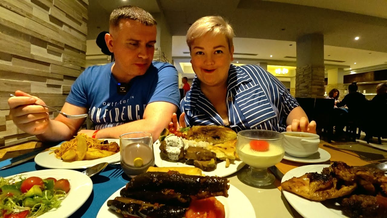 Мукбанг накрыли ПОЛЯНУ 🍖🍗КРУТЕЙШАЯ еда в Египте! Стол ЛОМИТСЯ от все включено в Хургаде отдых 2021