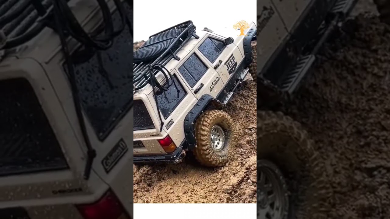Axial SCX10 3 Jeep cherokee off-road Driving 4x4 rc car#shorts #shortvideo #short #shortsvideo