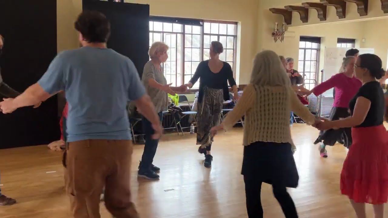 Rob ‘n Amy in the Sky with Diamonds contra dance