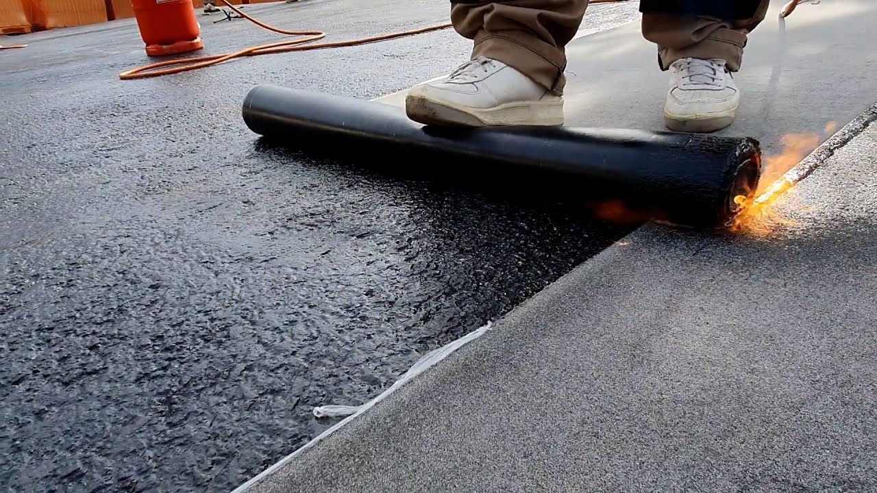 Hydroizolace základové desky 2/3 - základní natavování pásů
