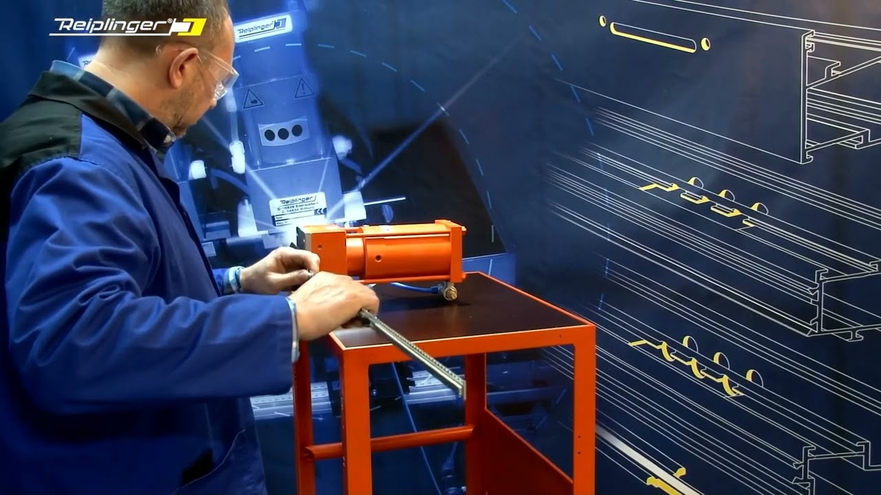 Reiplinger Produktvideo: HPS 100 M Beschlagstanze f&uuml;r geraden und versetzten Schnitt