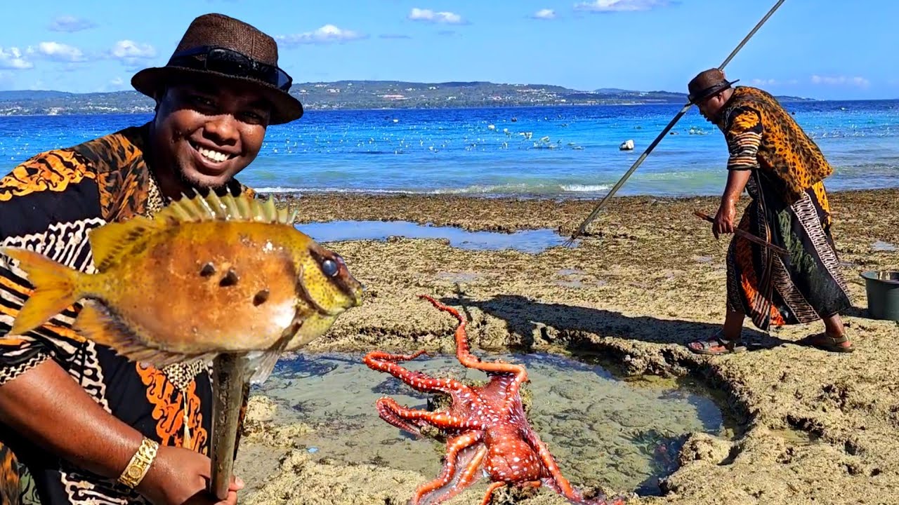 Nombak ikan & gurita Terjebak buat makan bersama Emak² ras terkuat di bumi 😁 #part6