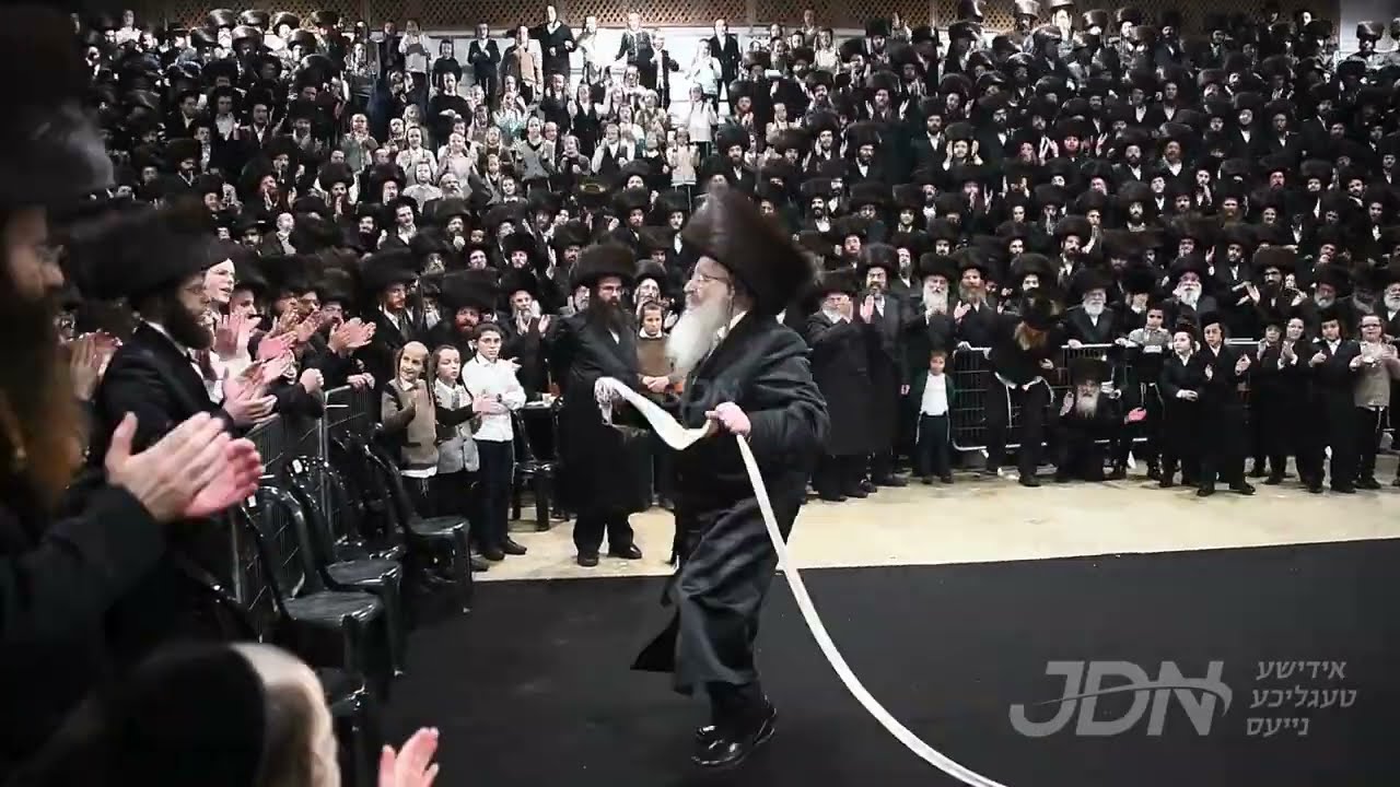 שמחת החתונה בבית ביאלא - קאפיטשניץ - מאור חיים, חלק ב'