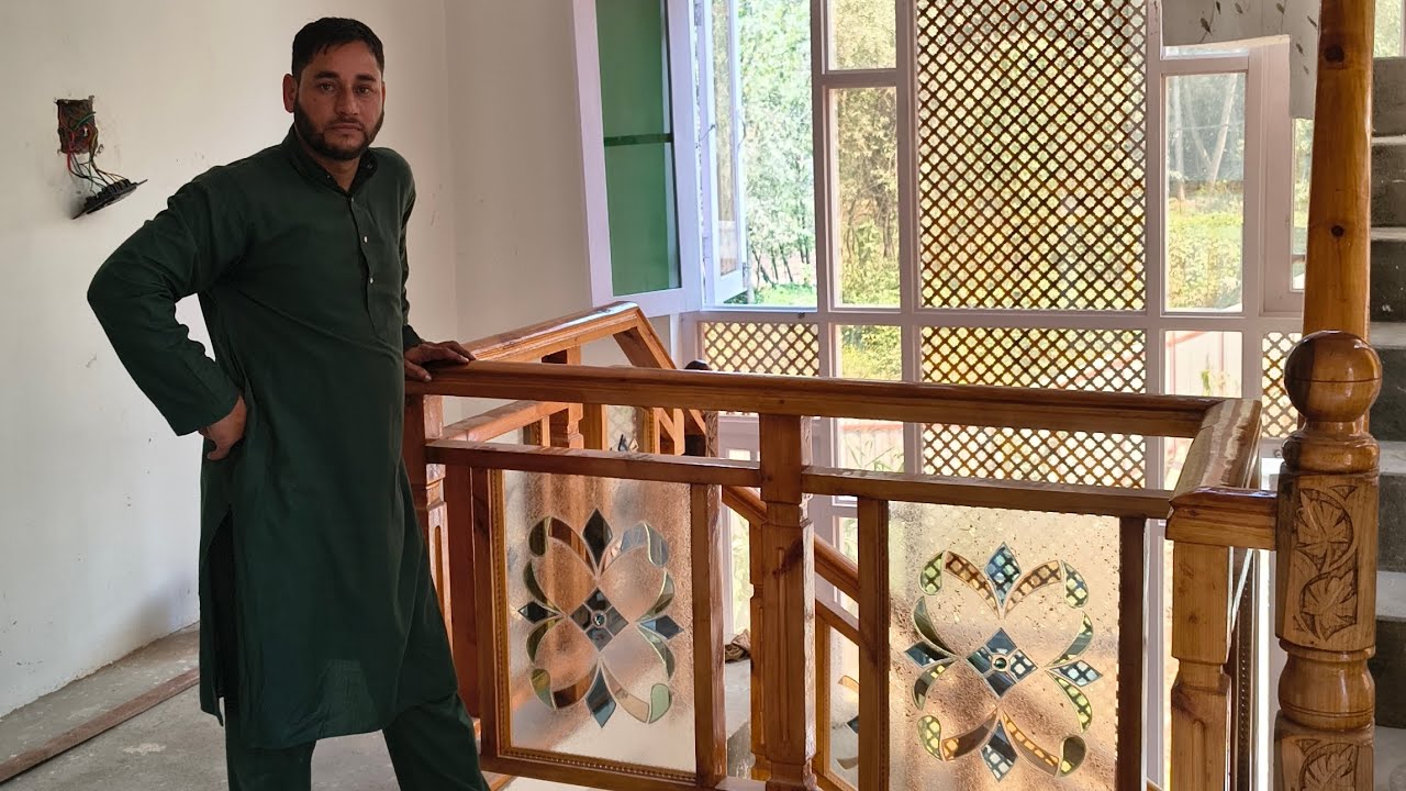 Stylish Wooden Stair Railing with Floral Glass Design – Valley Carpenters’ 7889631746