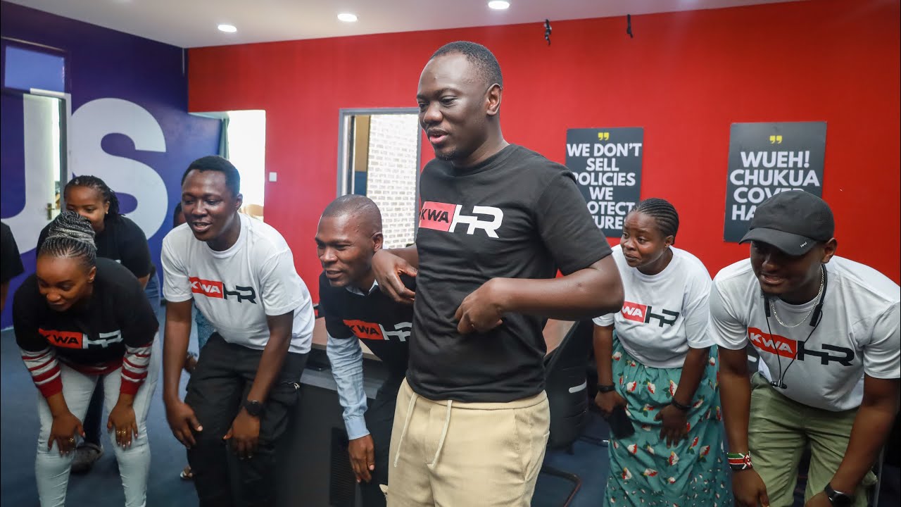 Wacha tujaribu live😂 KWA HR Behind the scenes