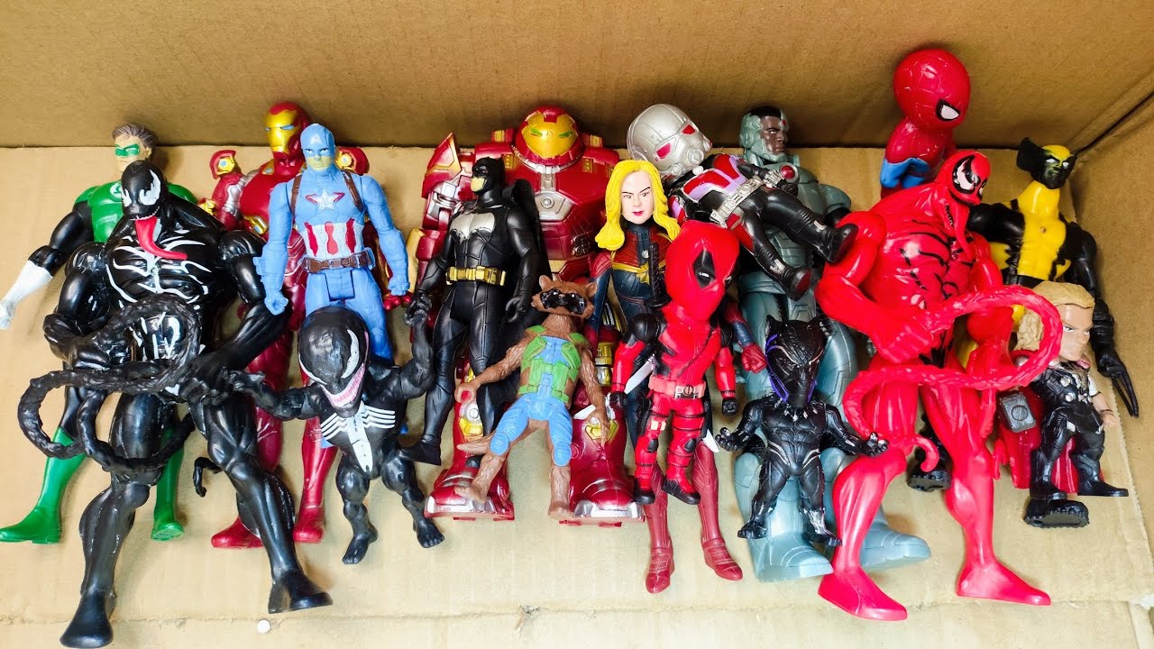 AVENGERS TOYS 