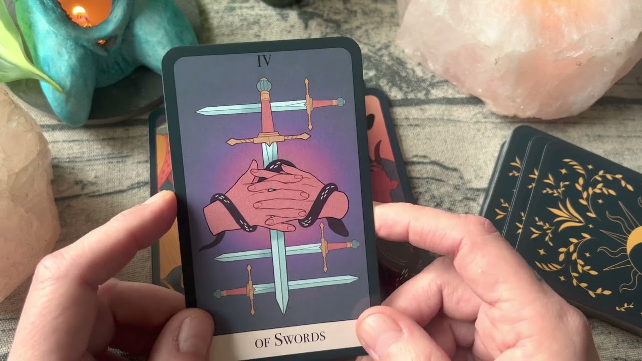 Review of the essential tarot