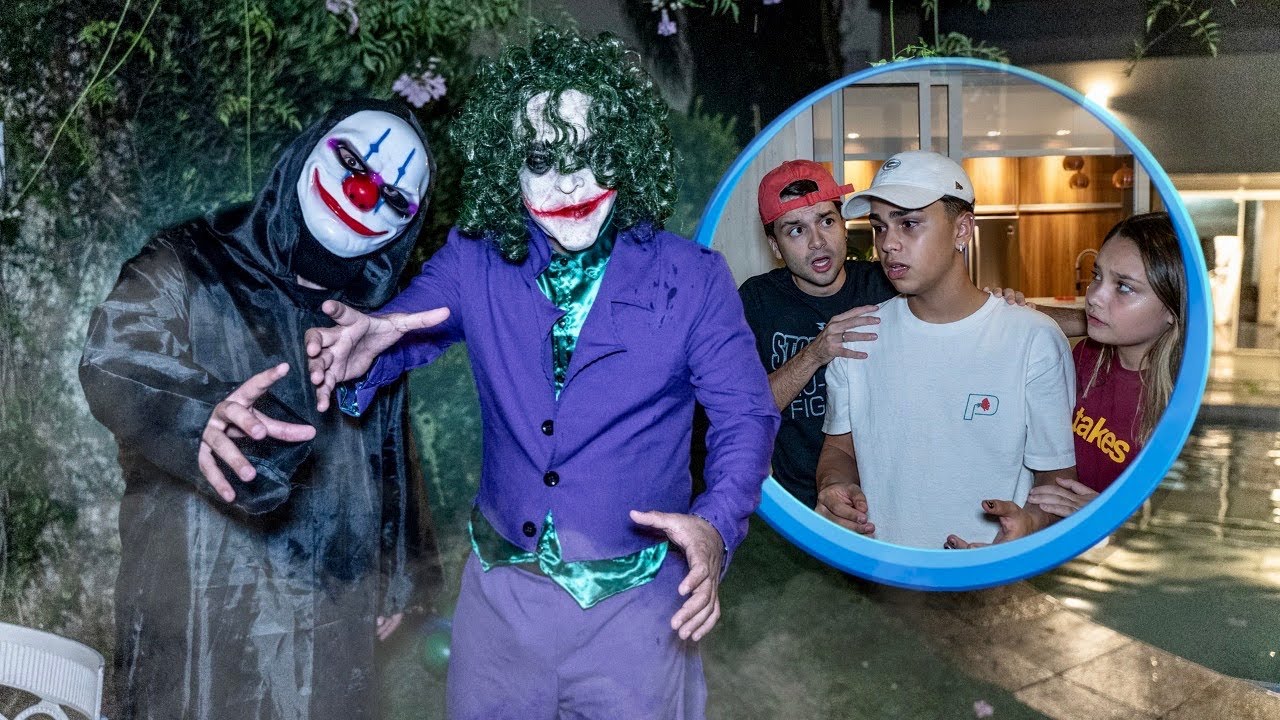 O NOVO MORADOR VIU O ANÔNIMO E O CORINGA PELA PRIMEIRA VEZ E CHOROU DE MEDO