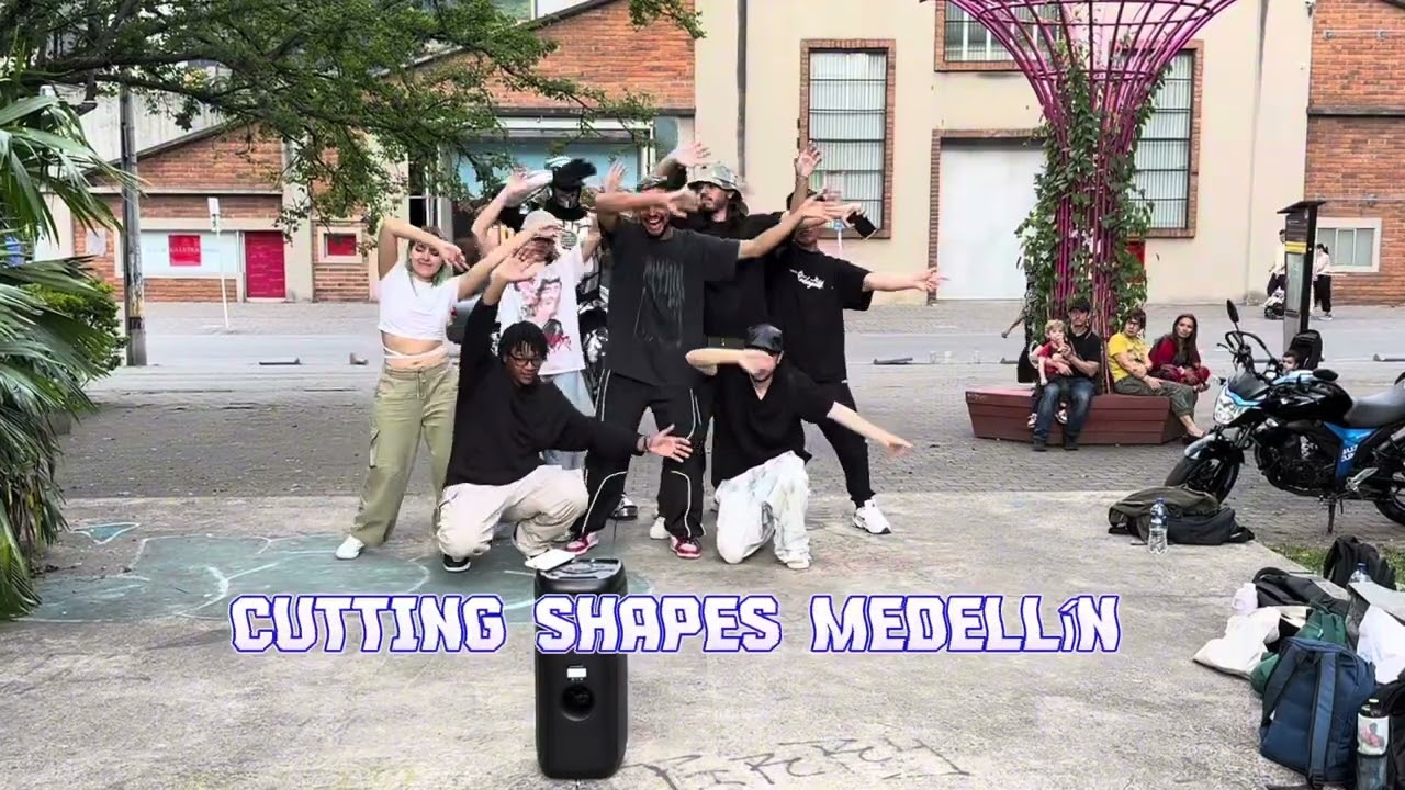 Cutting shapes Medellín - Colombia 🇨🇴