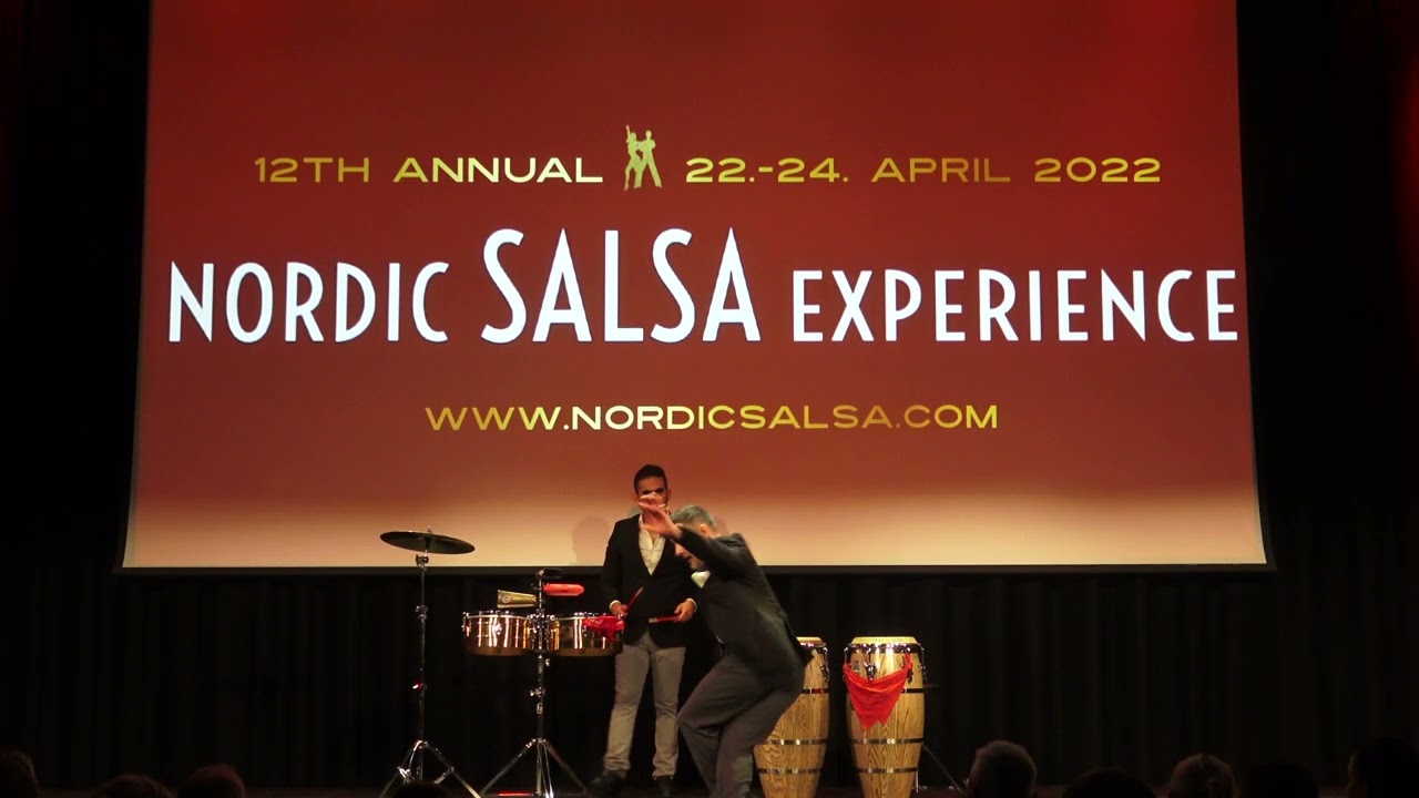 Alexistyle p&aring; trommer p&aring; Nordic Salsa Experience 2022