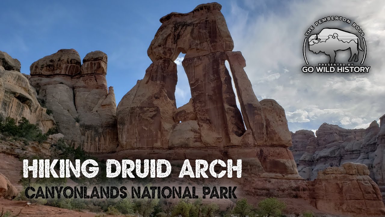 Canyonlands Nat&rsquo;l Park - Hiking to Druid Arch (4K)