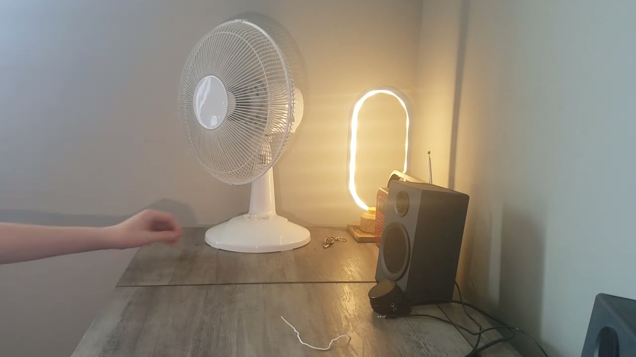 mainstays oscillating desk fan 12 inch. (part 2)