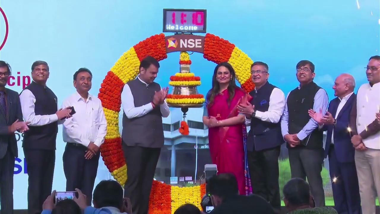 The #NSEBell rang loud as Nashik Municipal Corporation successfully listed its Municipal Bonds. 