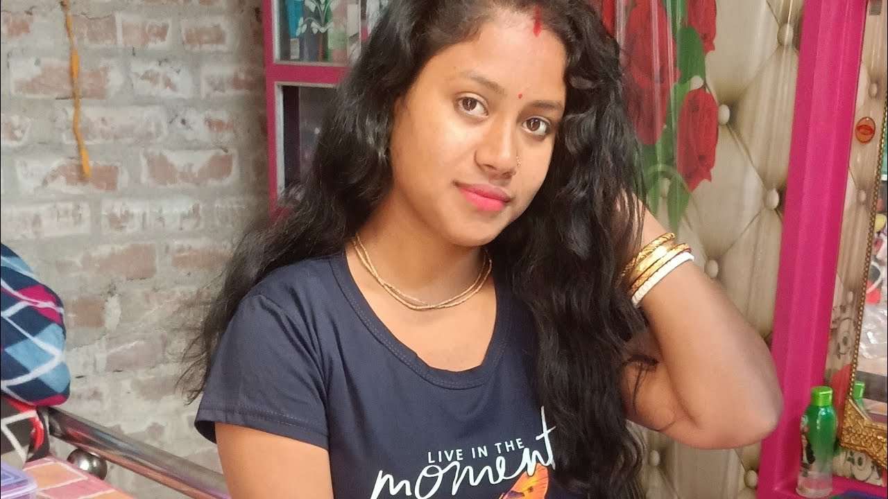 বন্ধুরা গল্প করি
