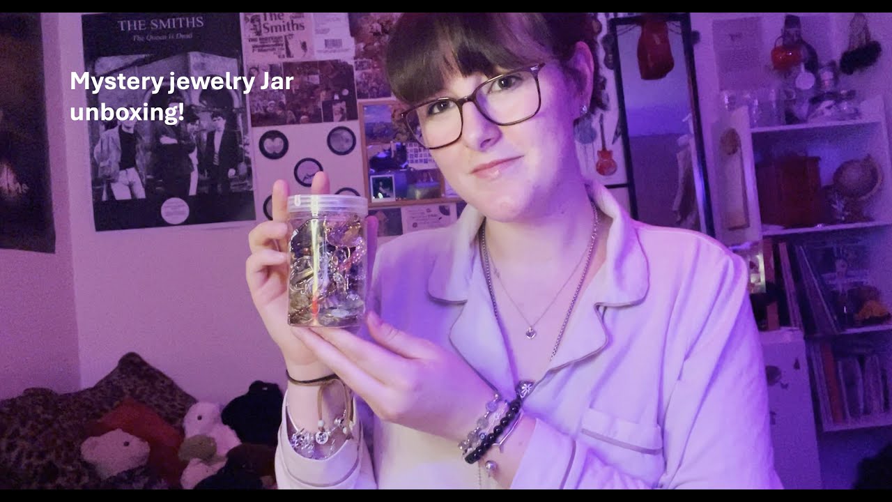 Unboxing a mystery Jewellery jar!