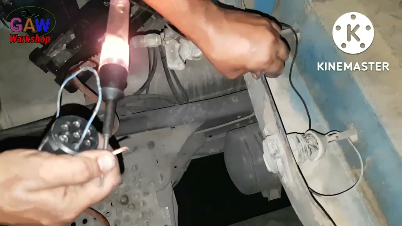 How to chak Trailer Light wiring Info MERCEDES Benz Actors Trucks 15 pine sockets