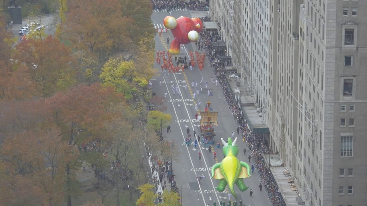 Macy's Thanksgiving Day Parade 2016 Time-Lapse Under 3 min!!
