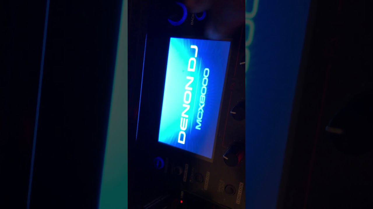 My denon mcx display screen freezes an  Don’t read data