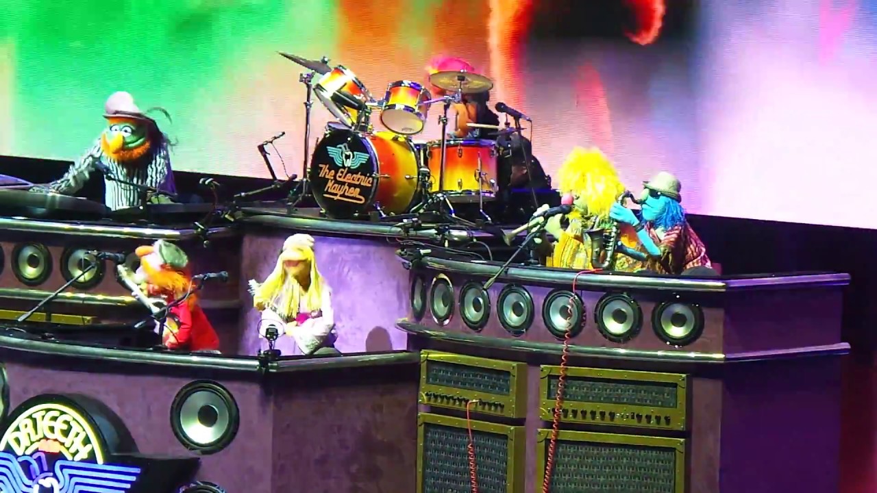 The Muppets Take the O2 - 04 - Dr Teeth & the Electric Mayhem:  Can You Picture That?