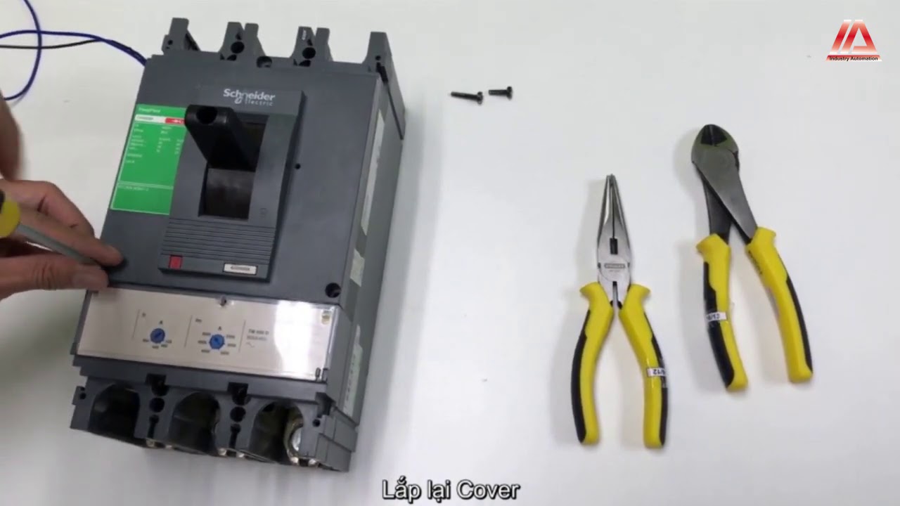 Hướng dẫn lắp đặt Shunt trip cho MCCB Easypact CVS