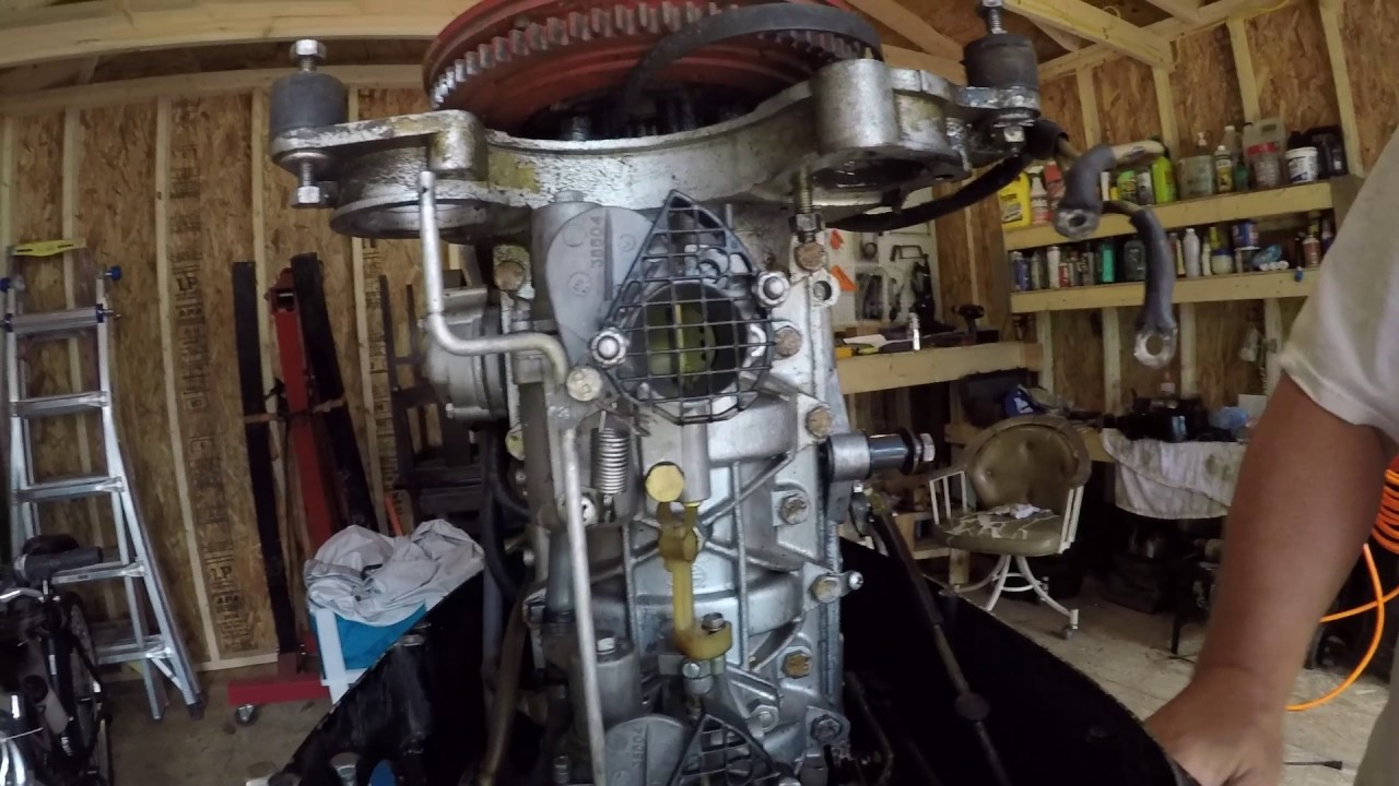 Mercury Outboard Thunderbolt 500 50 HP Part 3 - Carburetor Removal