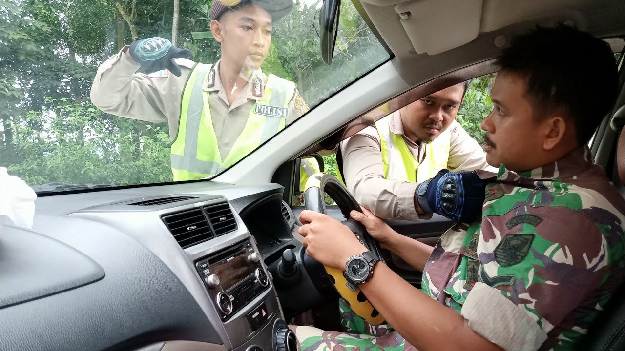 Awalnya Ditilang dan Dihina,Ternyata Seorang Anggota TNI