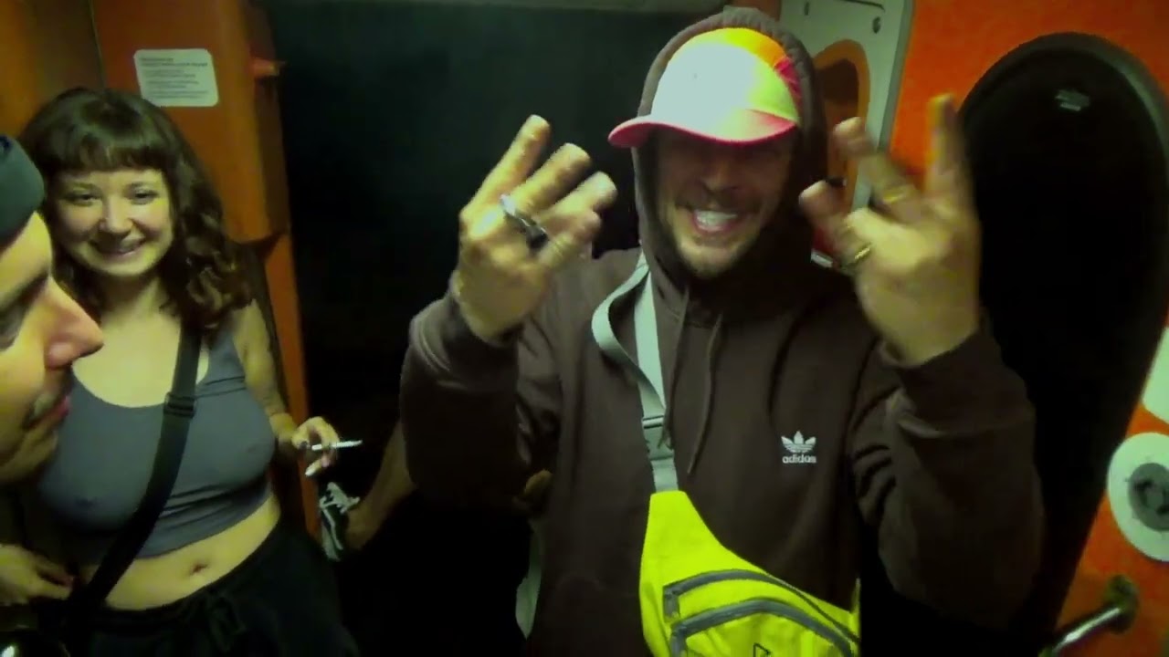 Macanache - Vineri Seara (CLIP OFICIAL)