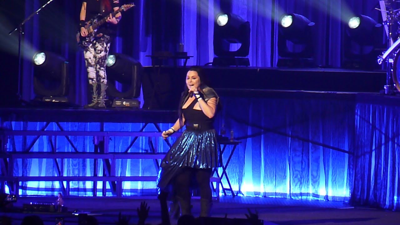 Evanescence BRING ME TO LIFE Seattle live at Climate Pledge Arena 11-7-2021