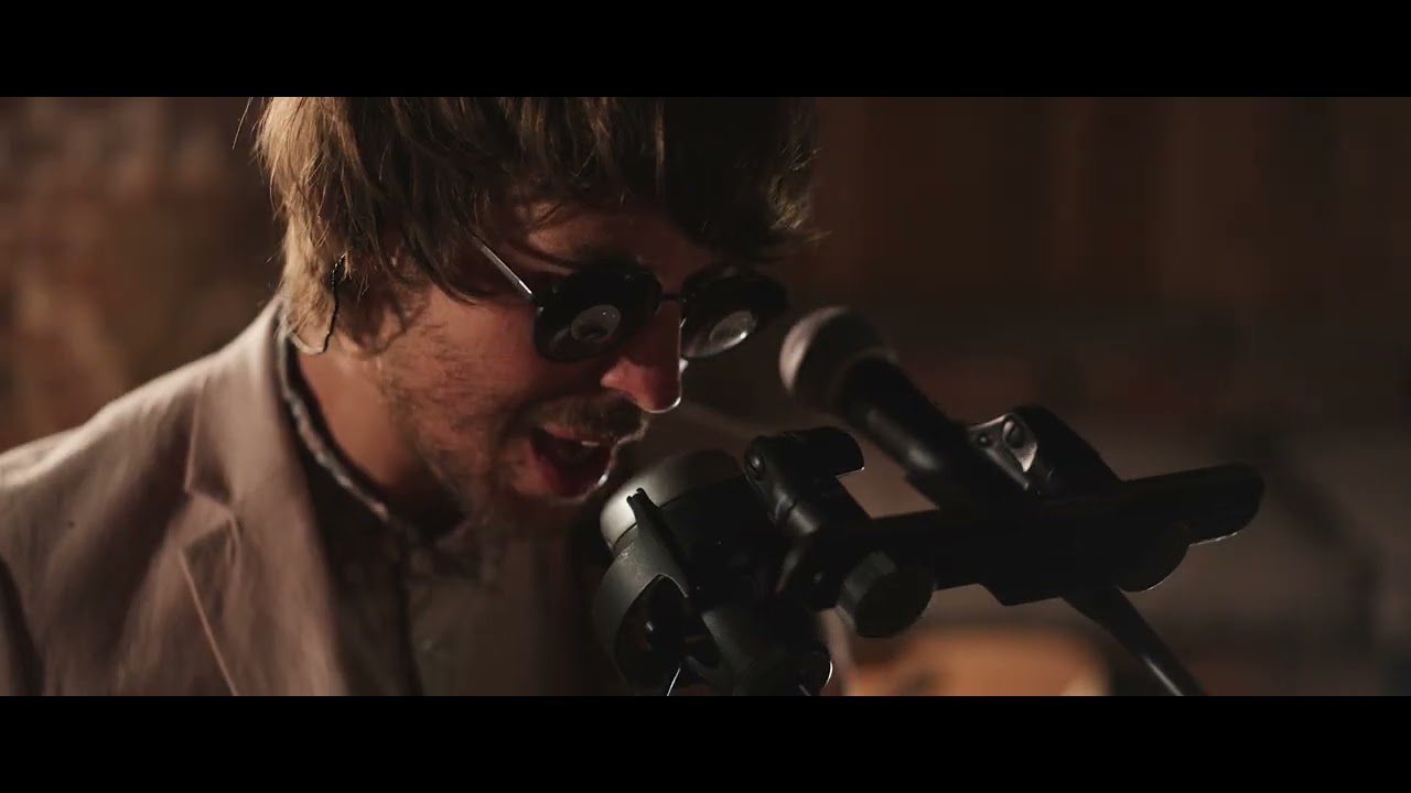 IAMWILL   DOWN THE DRAIN (Live session)