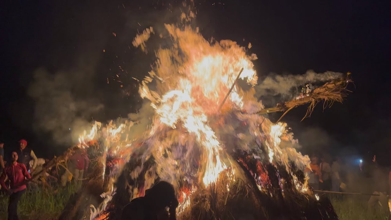 Holika dahan #viralvideo #trending #funny #holi #holikadahan #village #viral #drama #enjoying