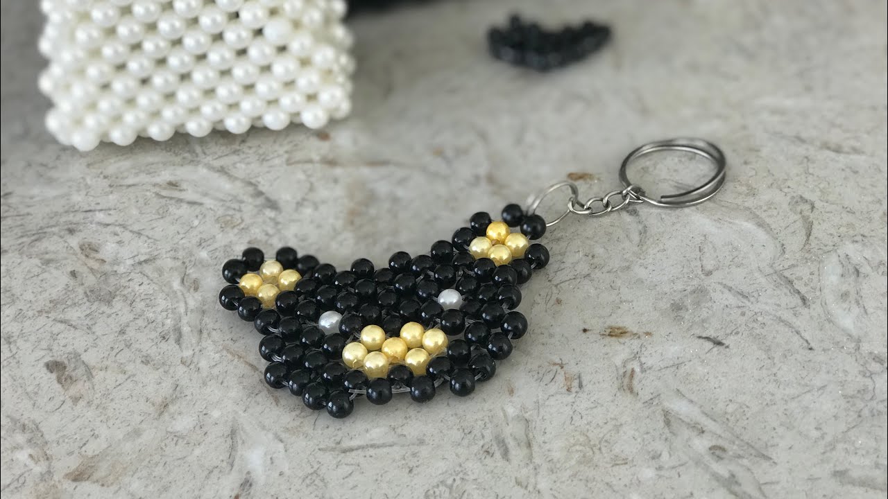 How to make Teddy Bear keychain with Pearls DIY Key Holder with beads. Diy and crafts ideas with me!
