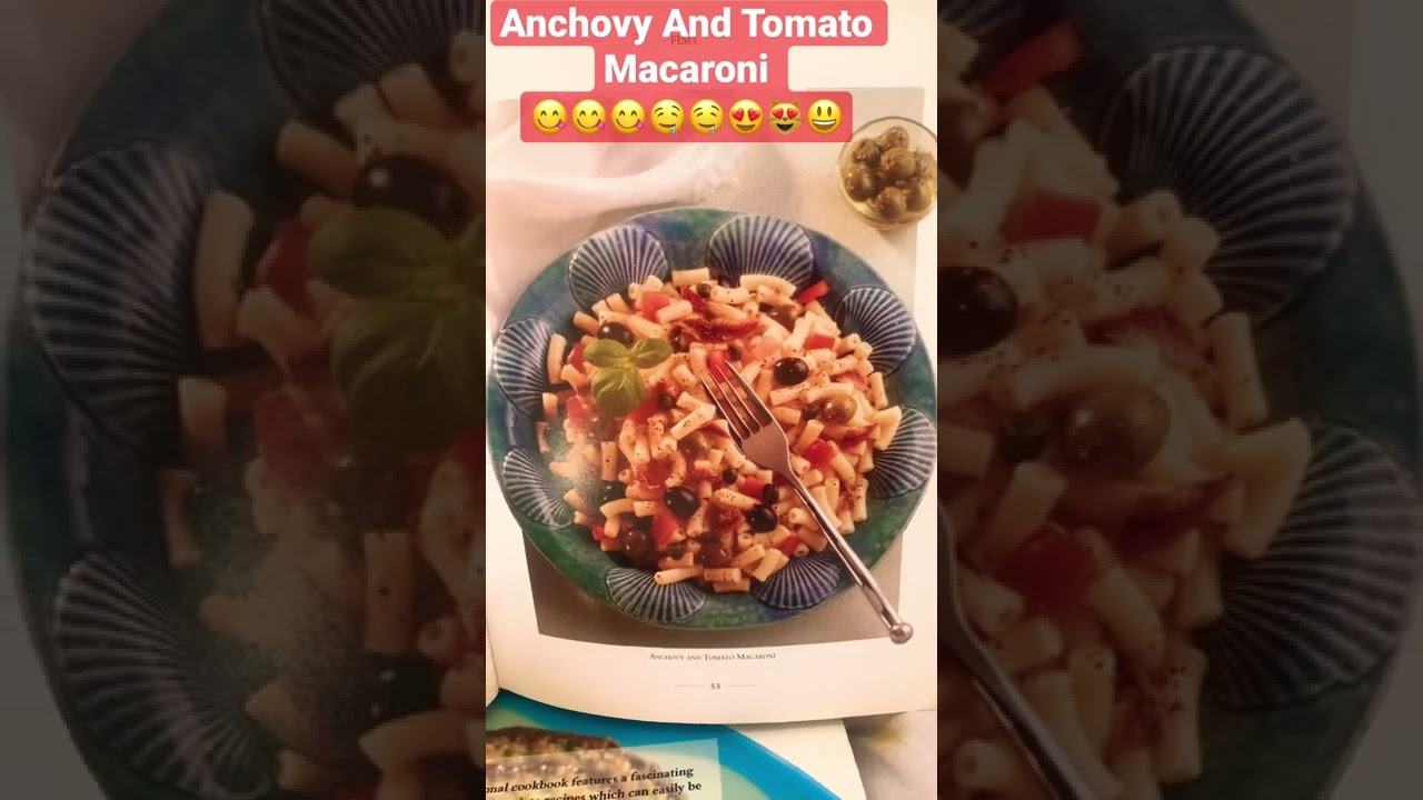 The real Italian spaghetti with seafood Anchovy tomato Macaroni. 😋😋😋😋😋😀